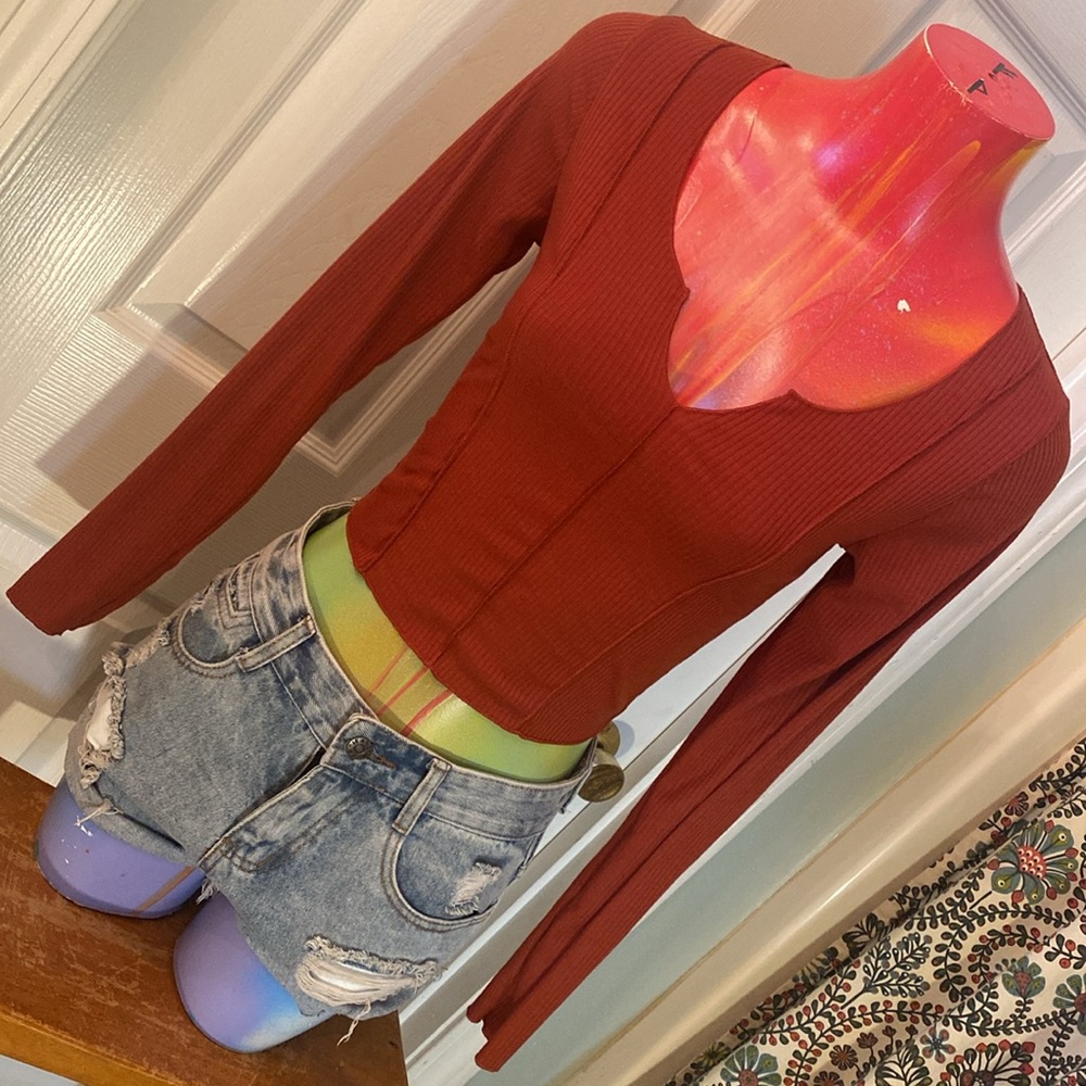 Bozzolo Rusty Long Sleeve Fitted Crop Blouse NWoT